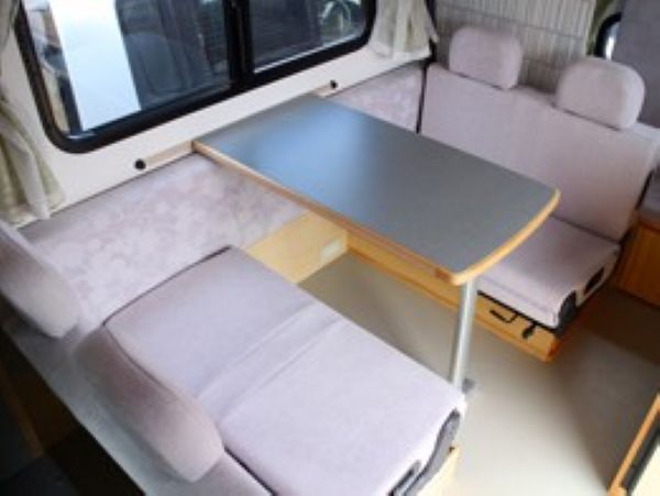 Wonder Rentacar（ワンダーレンタカー）のキャンピングカー「デイブレイク」