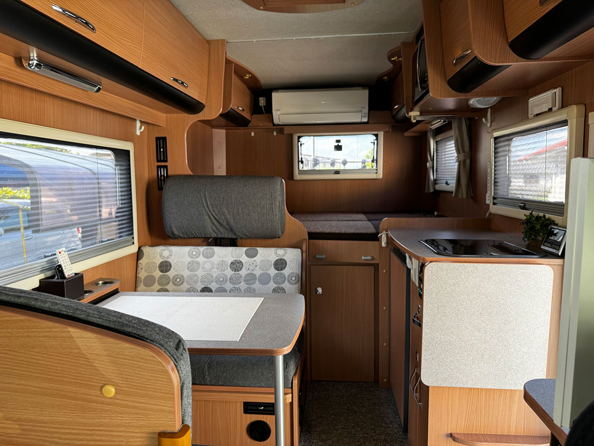 キャンピングカーレンタルWITH.のキャンピングカー「クレソンボヤージュEVOLITE」