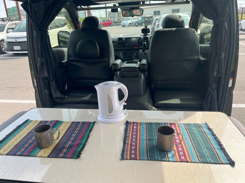 宮っ子キャンピングカーレンタルのキャンピングカー「フォックスエスパシオプラスアップ」