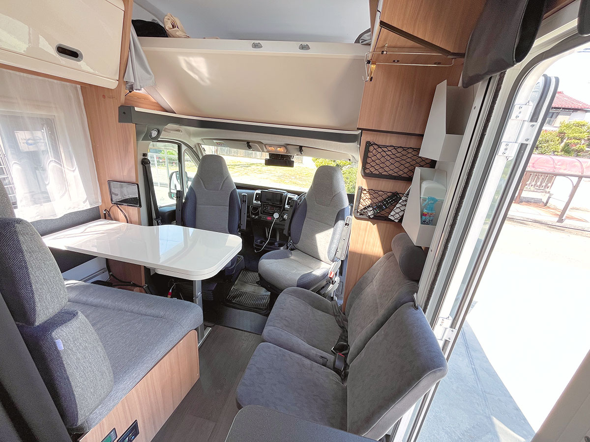 Camping Station Icika（キャンピング ステイション イチカ）のキャンピングカー「サンリビングA60SP」