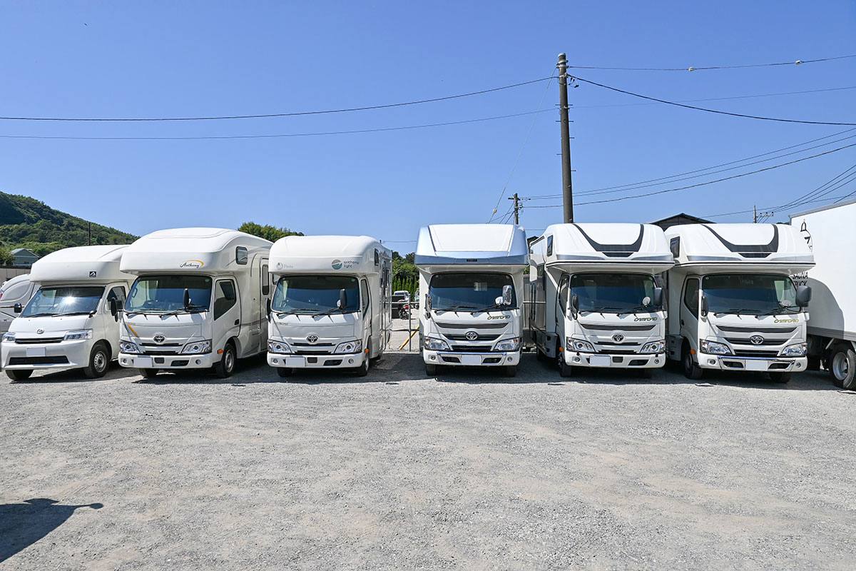 レンタルキャンピングカーLOCK のラインナップ
