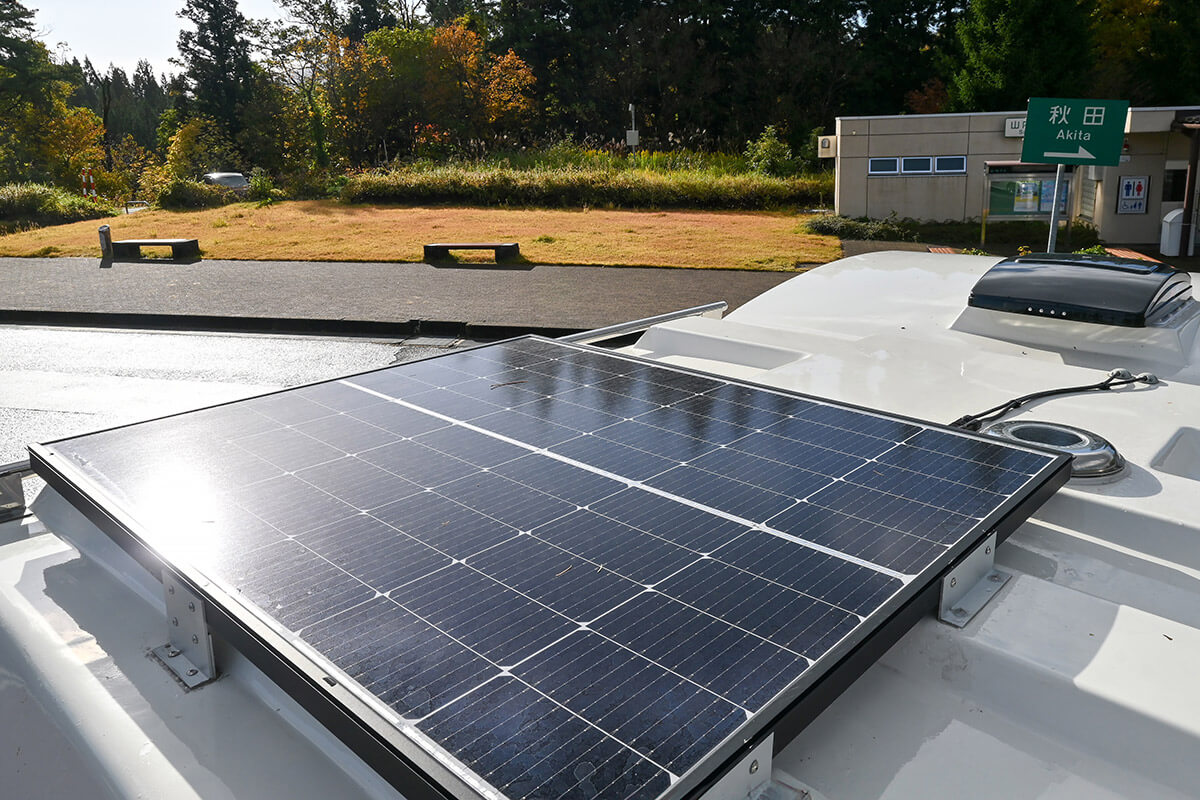 バンテックレンタカー山形店のソーラーパネル