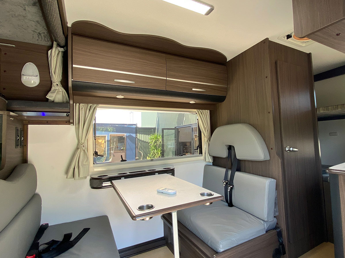 C-Monkeyのキャンピングカー「ヴォーン」