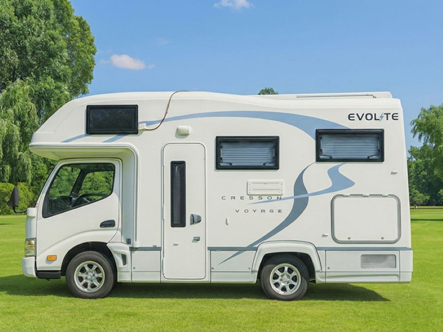 クローバーキャンピングカーレンタル　東京江戸川店のキャンピングカー「クレソンボヤージュ」