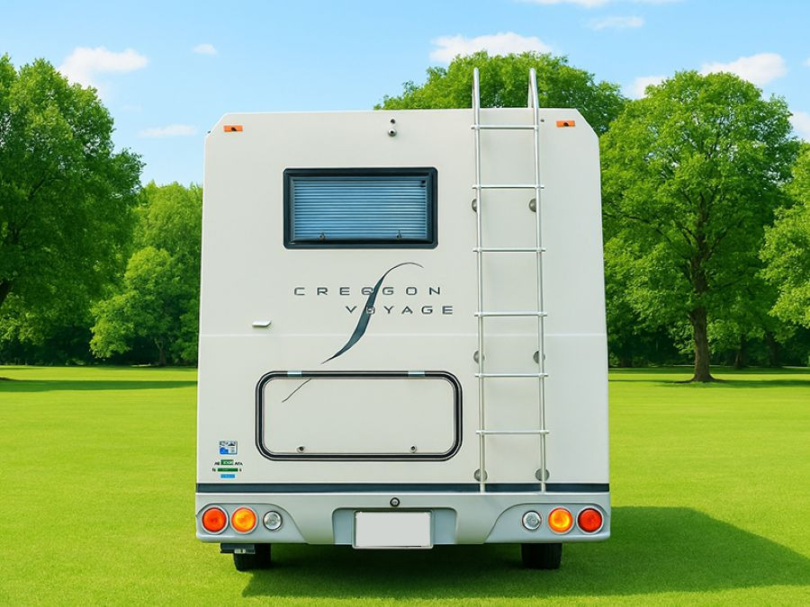 クローバーキャンピングカーレンタル　東京江戸川店のキャンピングカー「クレソンボヤージュ」